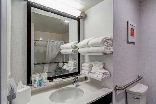 Hampton Inn By Hilton Salina image 13